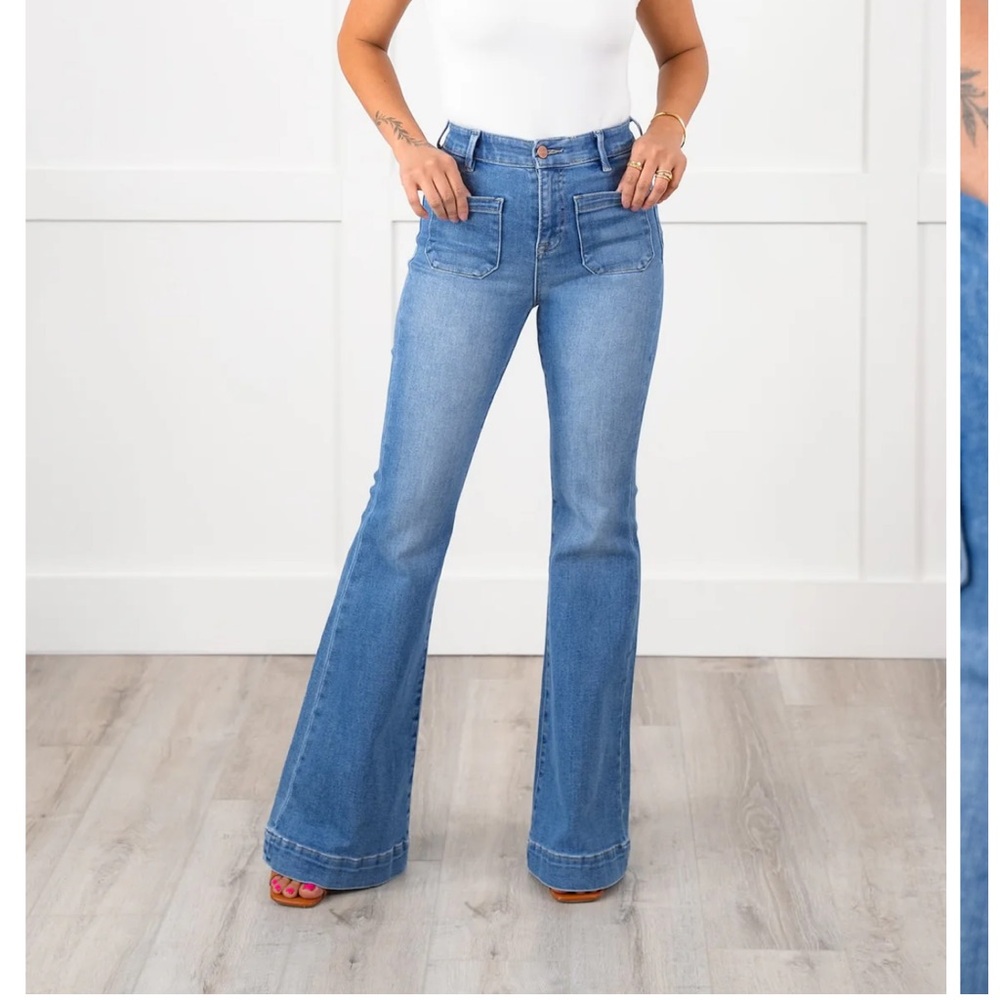 Stylish Blue Flare Women's Jeans